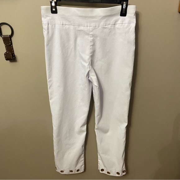Womens White Stretch Elastic Waist Capris With Hem Embellishments Size 12 - Picture 5 of 7